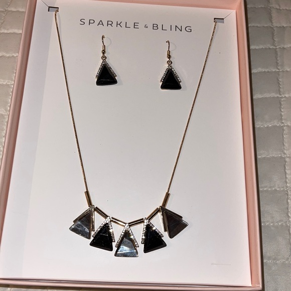 NIB- Sparkle & Bling Faux Rhinestone/Lab Created Stone Necklace and Earring Set - Picture 1 of 5